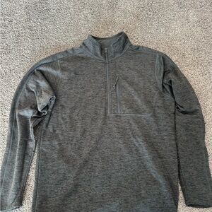 Men’s North Face Dark Gray Quarter-Zip Pullover Size: M